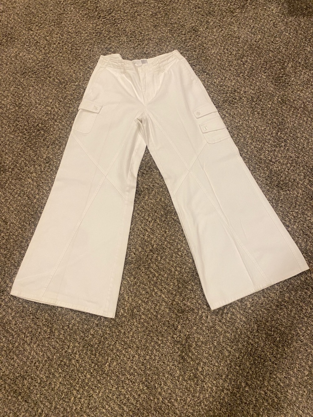 Newport News White Wide-Leg Cargo Pants